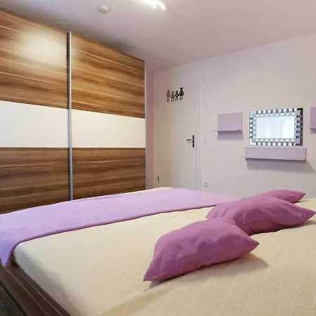 Apartment Schwannest 1 *